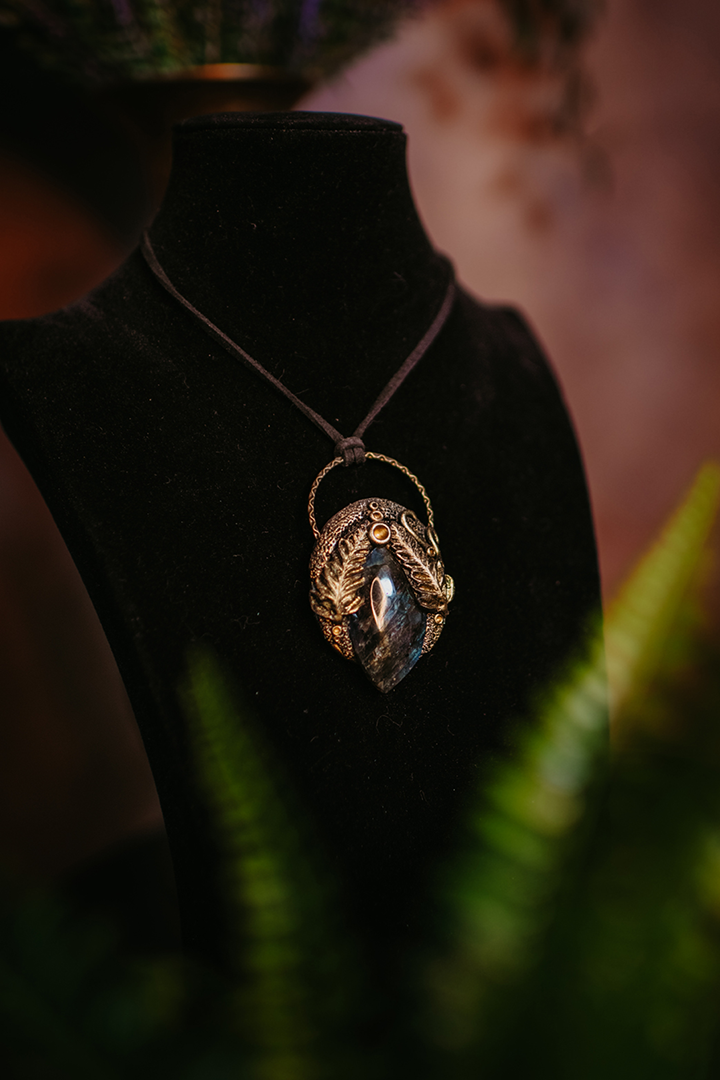 st_photographie_fundus_schmuckfundus_schmuck_fotoshooting_fantasyshooting_EichenhainHexe_002 st_photographie_fundus_schmuckfundus_schmuck_fotoshooting_fantasyshooting_EichenhainHexe