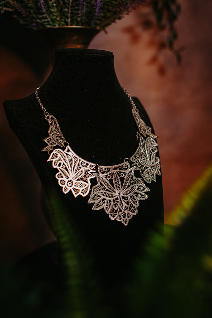 st_photographie_fundus_schmuckfundus_schmuck_fotoshooting_fantasyshooting_statementkette_010_necklace st_photographie_fundus_schmuckfundus_schmuck_fotoshooting_fantasyshooting_statementkette_necklace